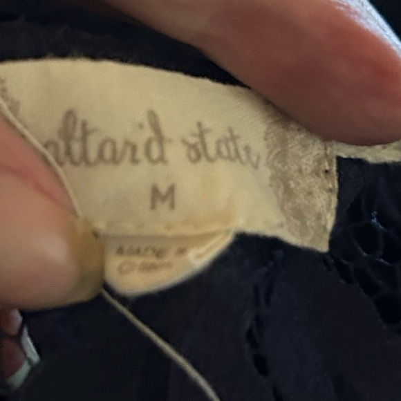 Altar'd State Women's Boho Embroidered Short Sleeve Peasant Shirt M - Picture 6 of 6